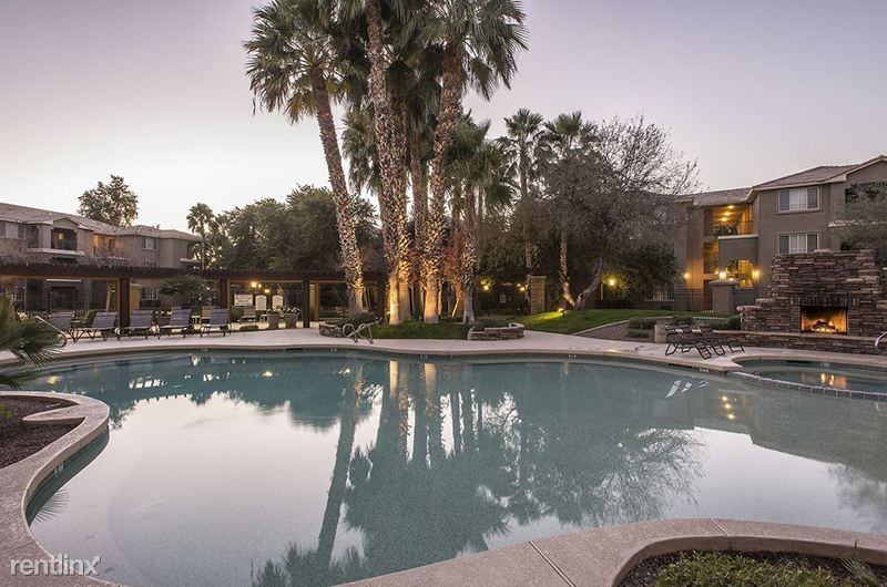 Off the 101 - Photo 3 of 11