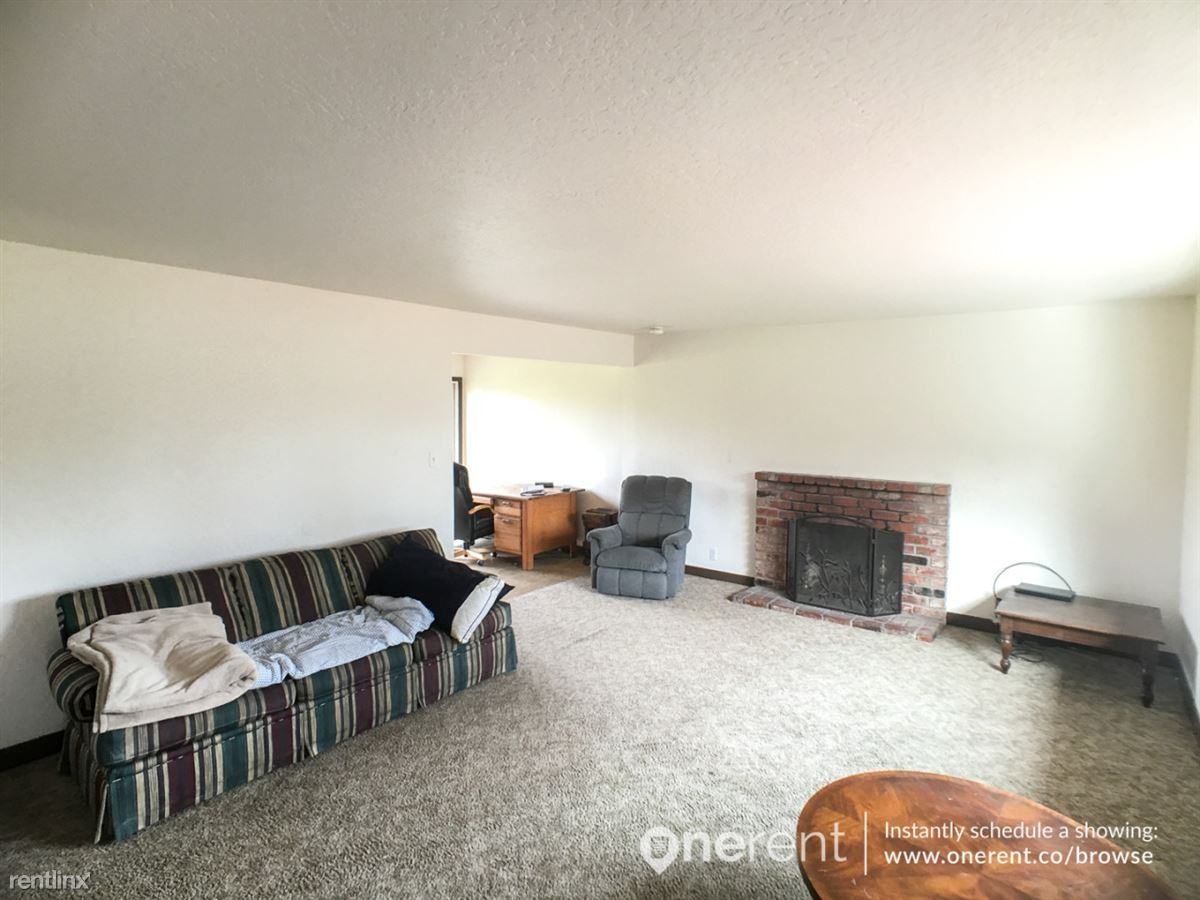 1211 Carnelian Dr - Photo 2 of 14