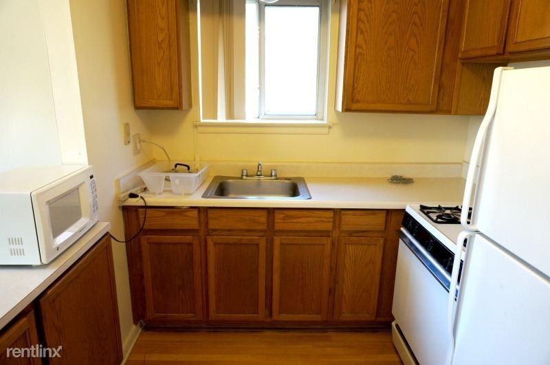 Island Drive Apartments - Photo 2 of 9