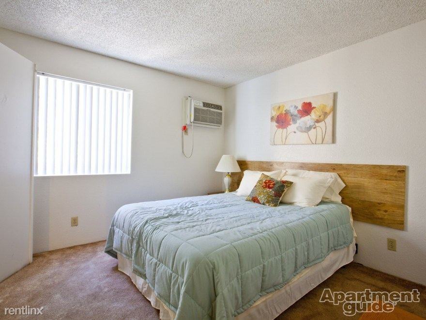 Desert Star Apartments - Photo 2 of 9