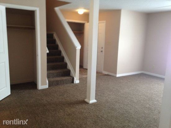 Sun Valley Townhomes - Photo 2 of 6