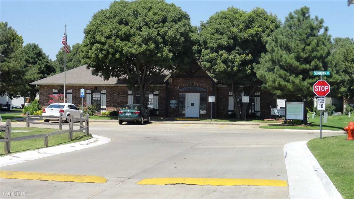 Overholser Village - Photo 2 of 6