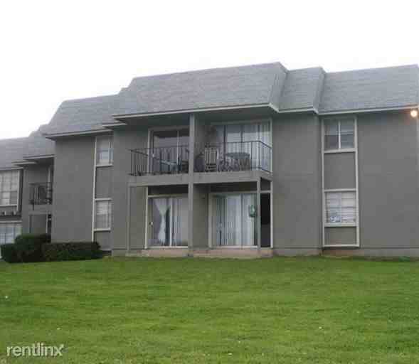 3100 E Park Row Dr - Photo 3 of 3