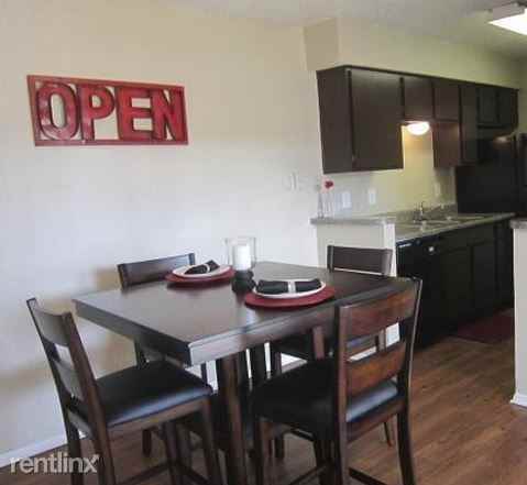 1601 Weyland Dr - Photo 2 of 5