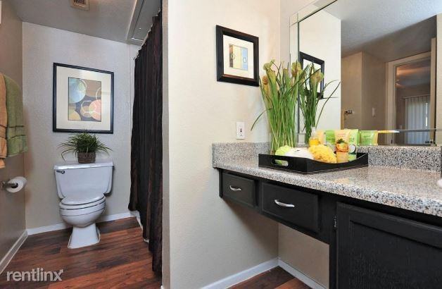 1805 NE Green Oaks Blvd - Photo 3 of 7