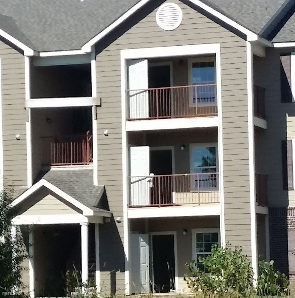 Wedgewood Apartments - Photo 2 of 9