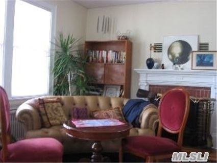 15 Garden Ct - Photo 3 of 9