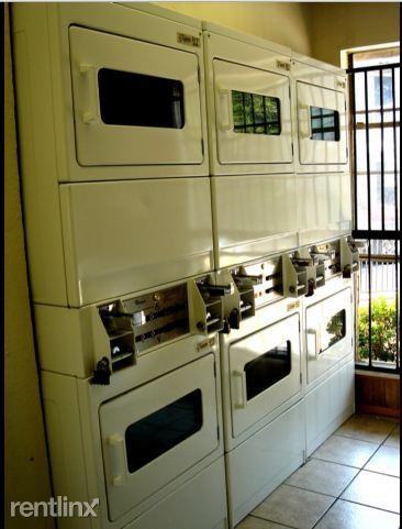 3754 W Buckingham Rd - Photo 2 of 8