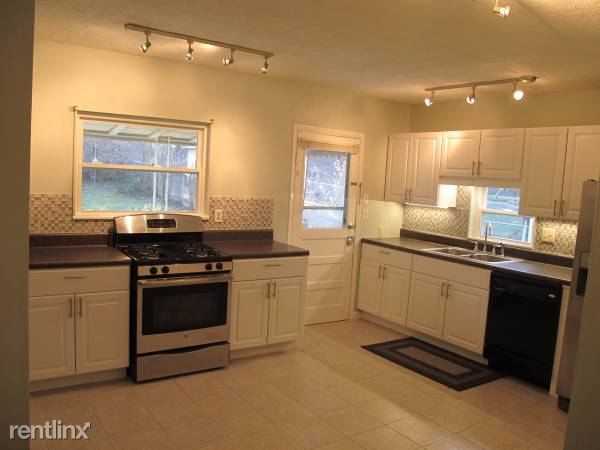 2734 Coy St - Photo 3 of 10