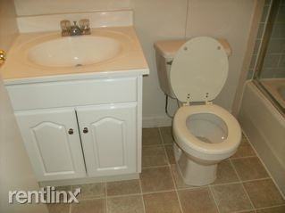 21 Village Pl #1 - Photo 3 of 4