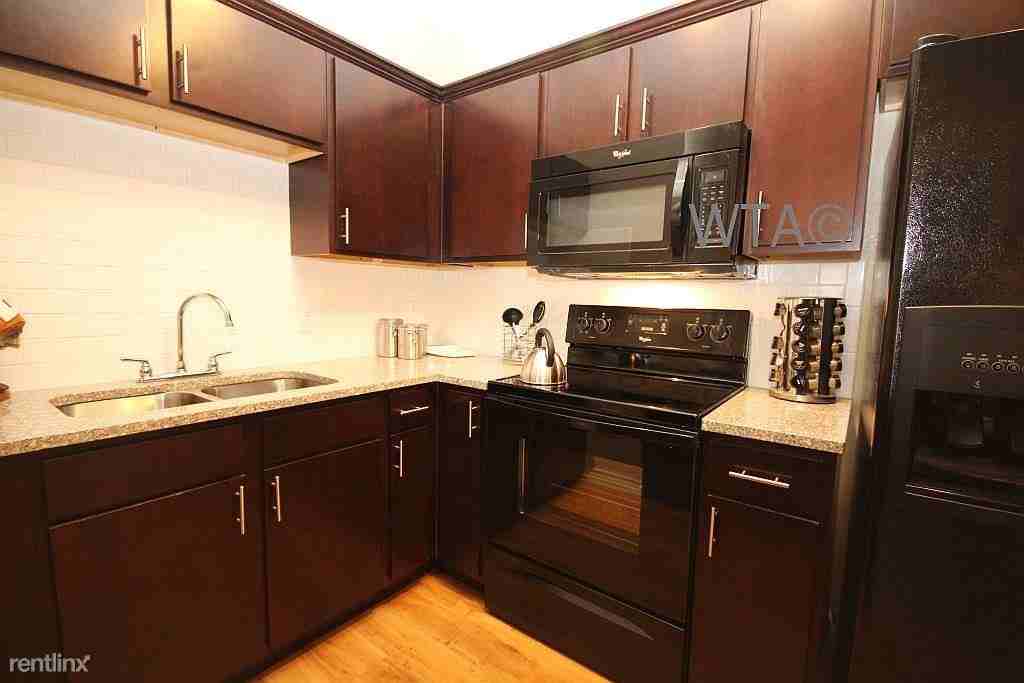 Vance Jackson & 1604 - Photo 3 of 6