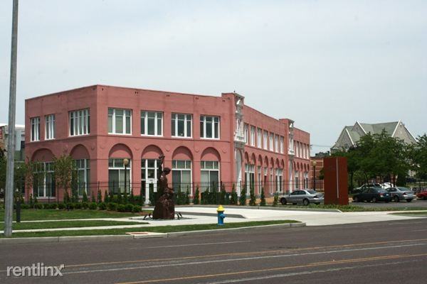 The Drake Plaza Apartments - Photo 3 of 9