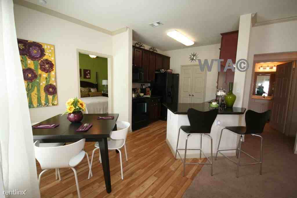 Lookout Rd, Loop 1604 - Photo 3 of 7