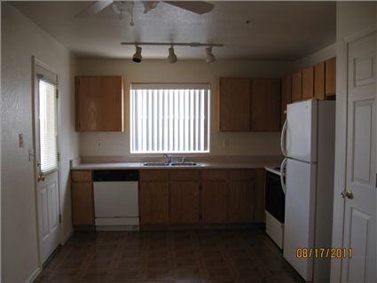 3041 Caliente Dr #102 - Photo 3 of 6