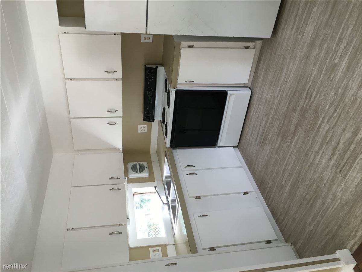 5123 E Broadway Ave - Photo 2 of 6