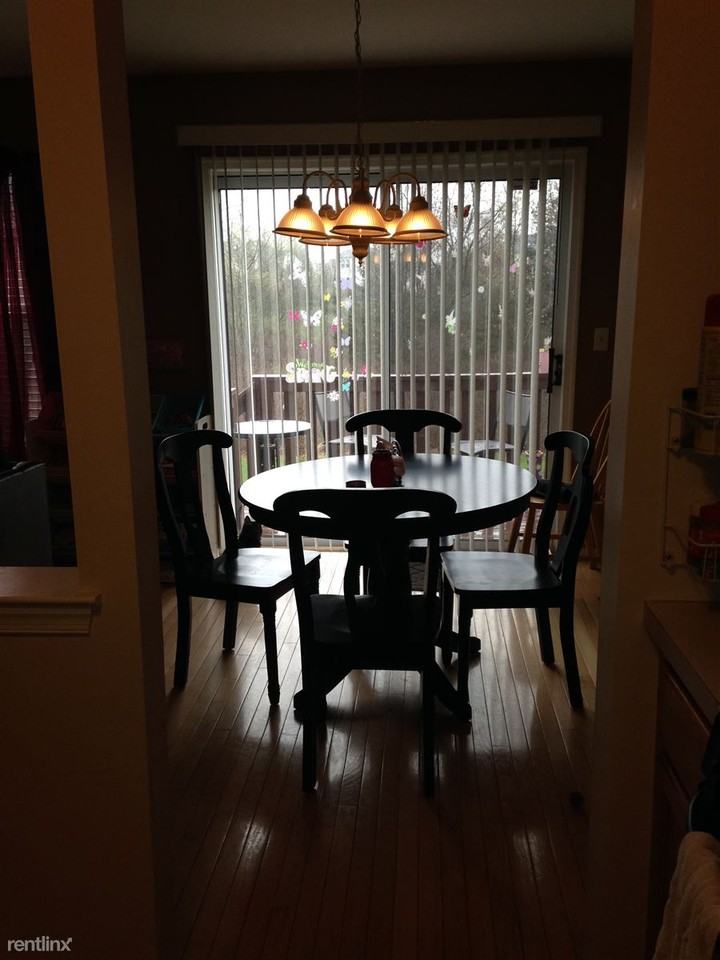 44 Dewitt Ln - Photo 2 of 25