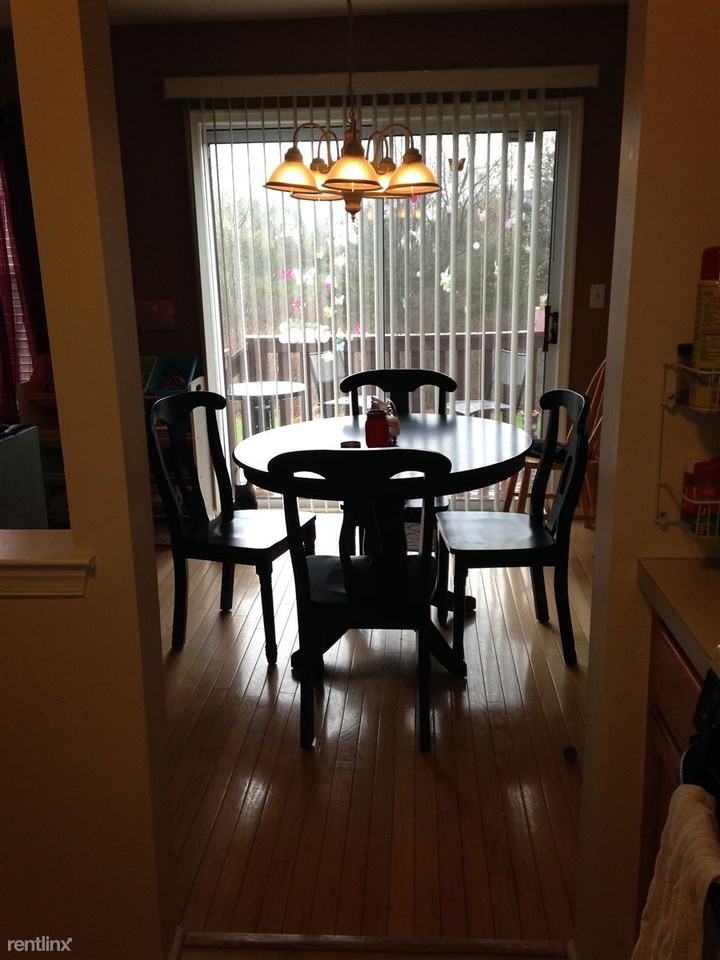 44 Dewitt Ln - Photo 3 of 25