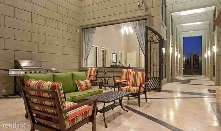 2380 S Macgregor Way - Photo 3 of 10