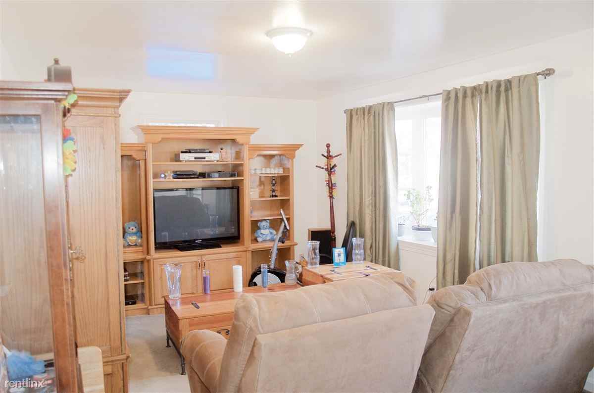 514 Asbury Ave - Photo 2 of 10