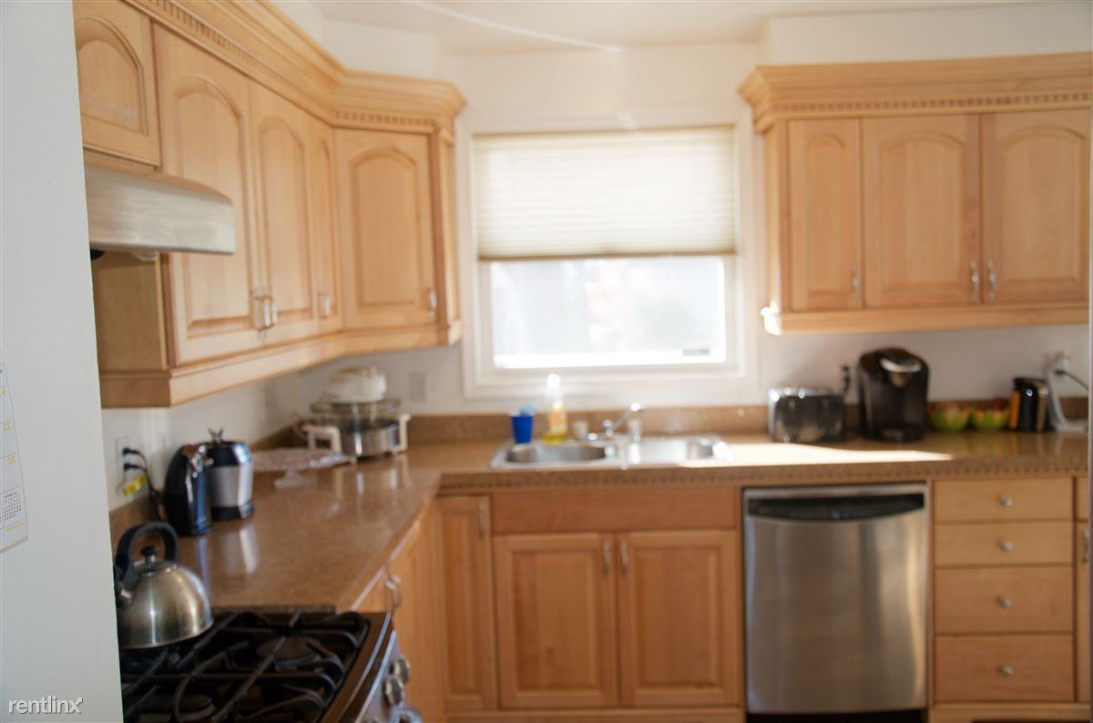 514 Asbury Ave - Photo 3 of 10