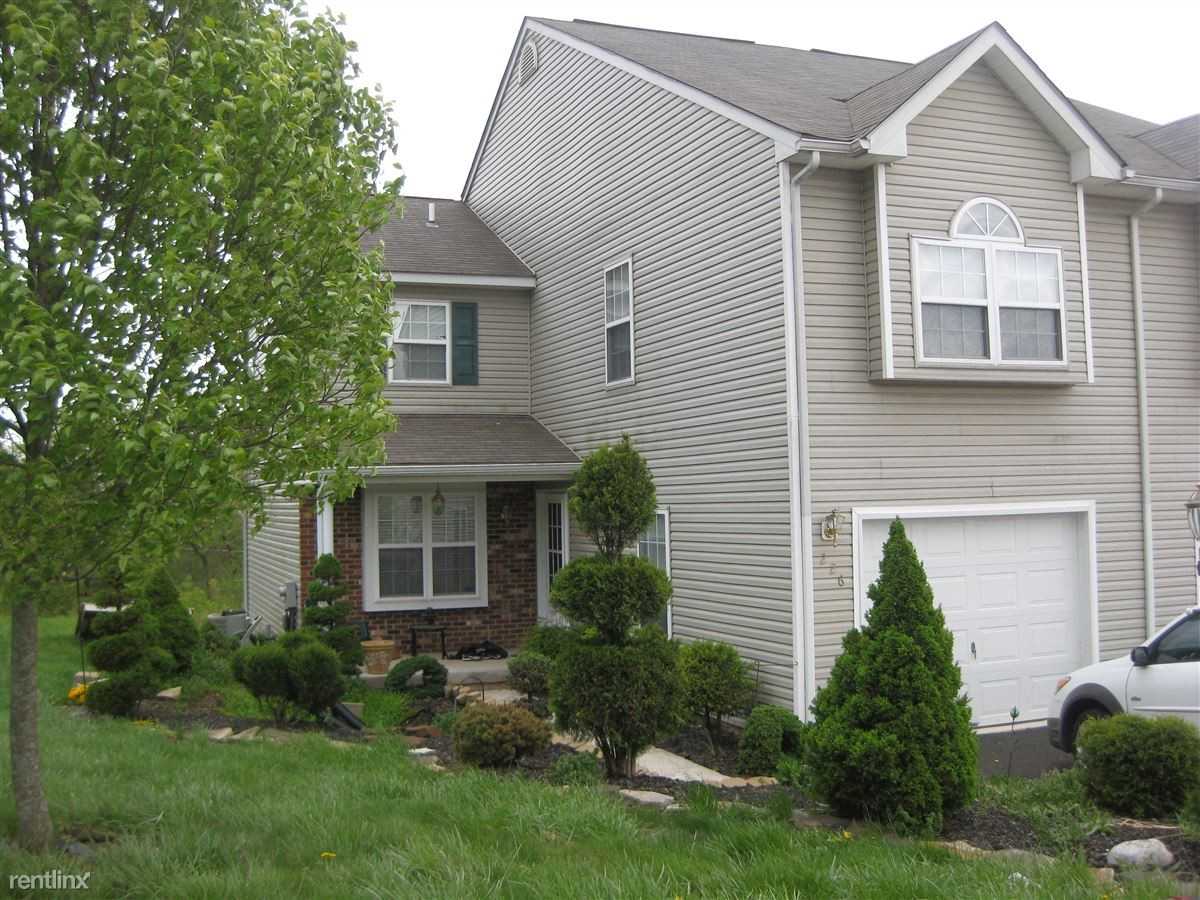 226 W 7th St - Photo 3 of 10