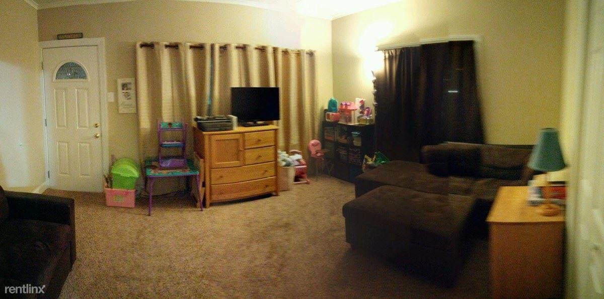 230 Carroll St - Photo 2 of 5