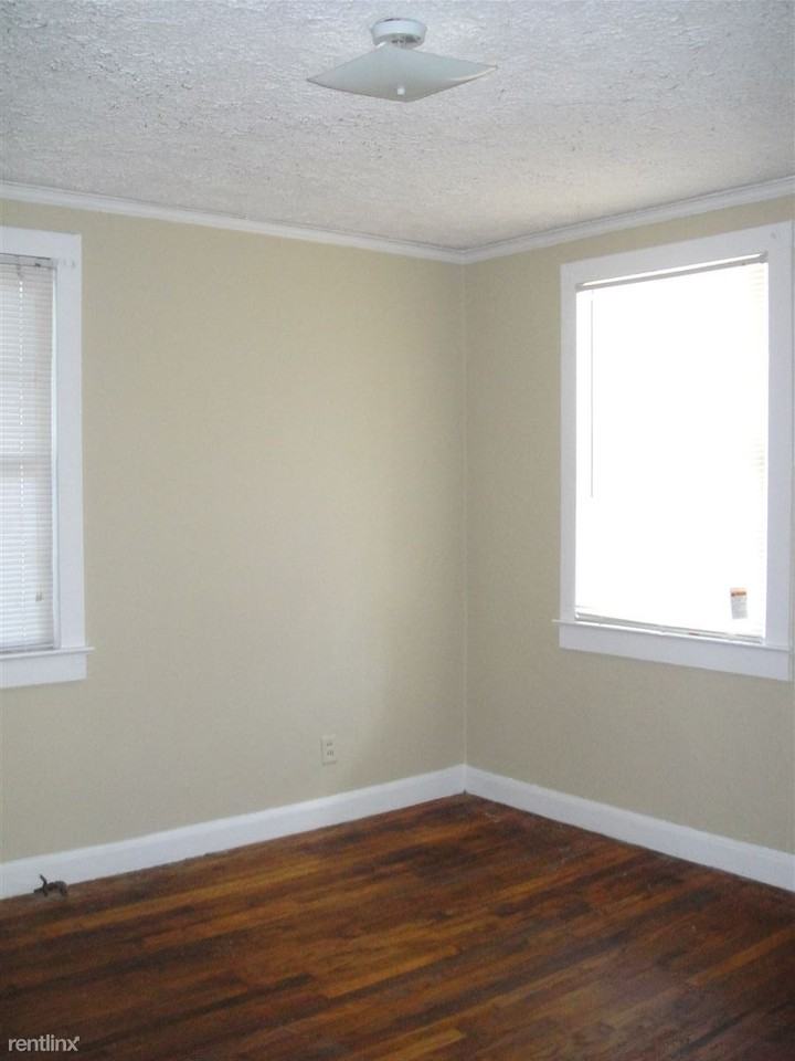 1622 Winona Ave - Photo 3 of 6