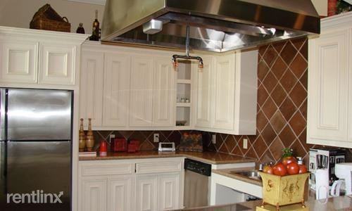 5525 Reading Rd - Photo 2 of 3