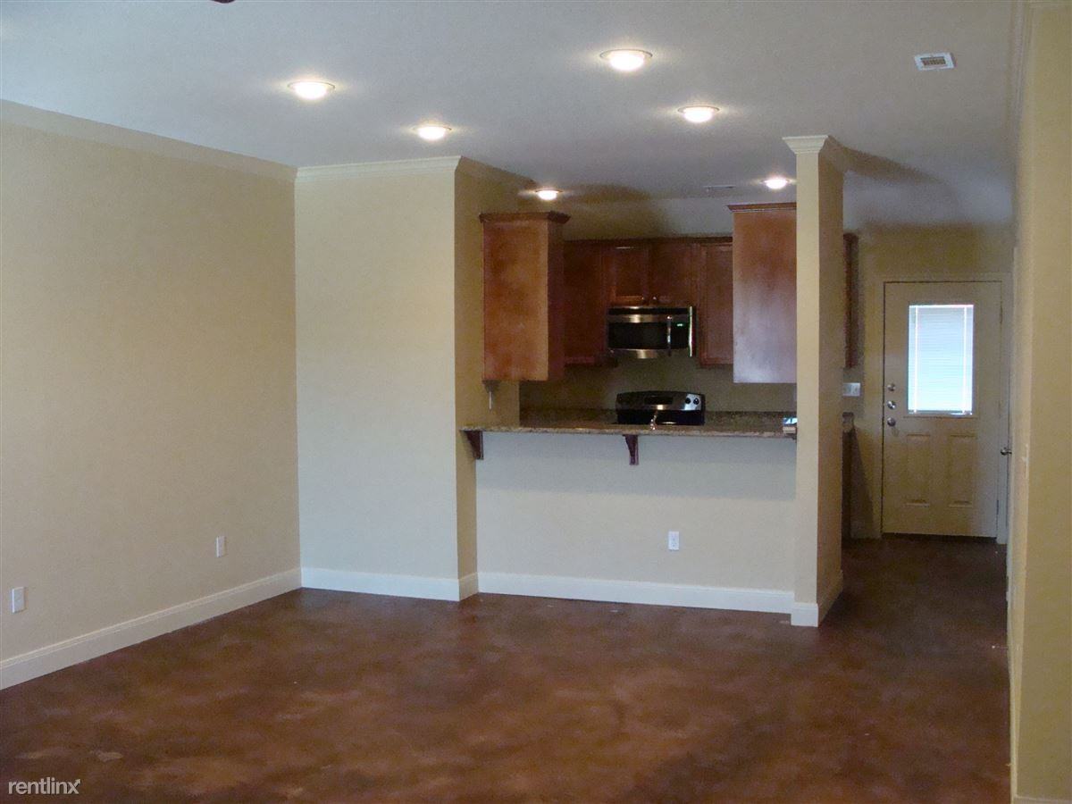 5708 Foxborough - Photo 3 of 9