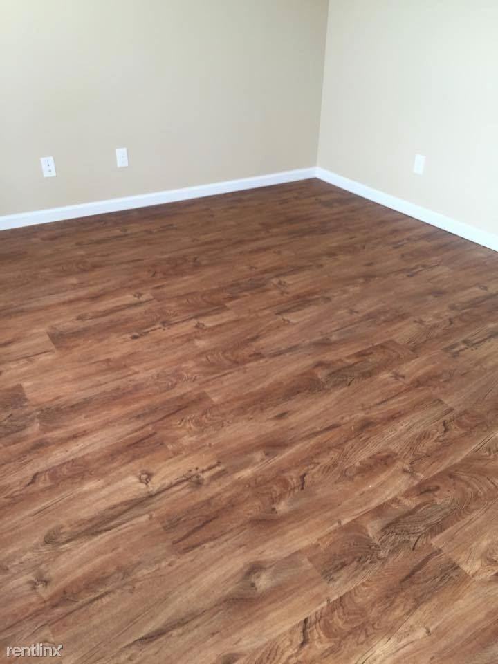 1203 Lawrence #A1 - Photo 2 of 6