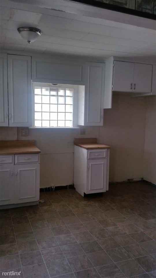 417 27th St - Photo 2 of 8