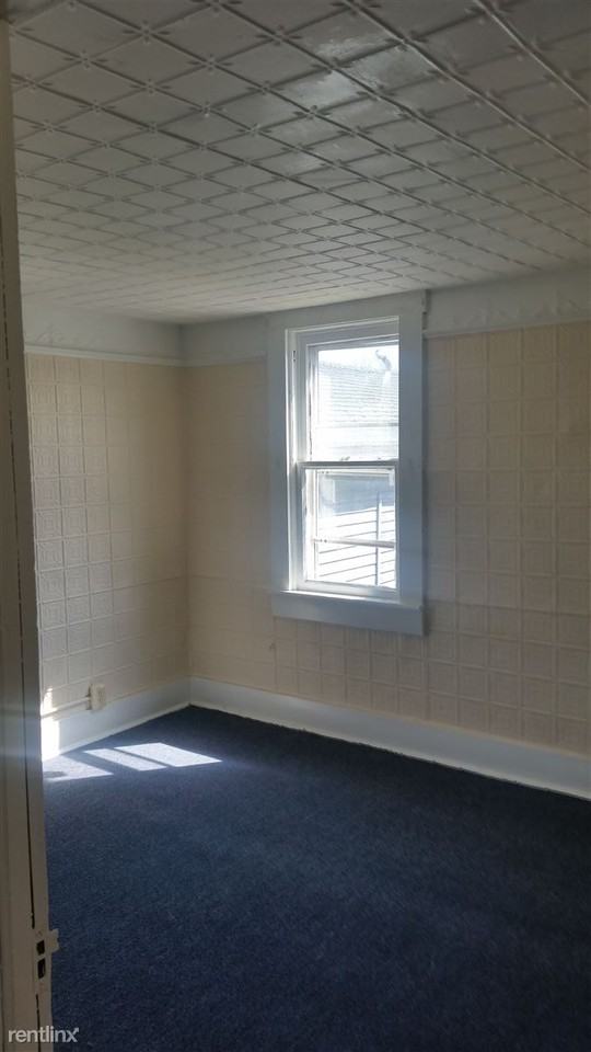 417 27th St - Photo 3 of 8