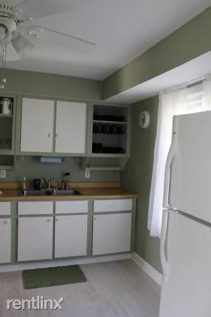 397 Fairgrounds Rd - Photo 3 of 10