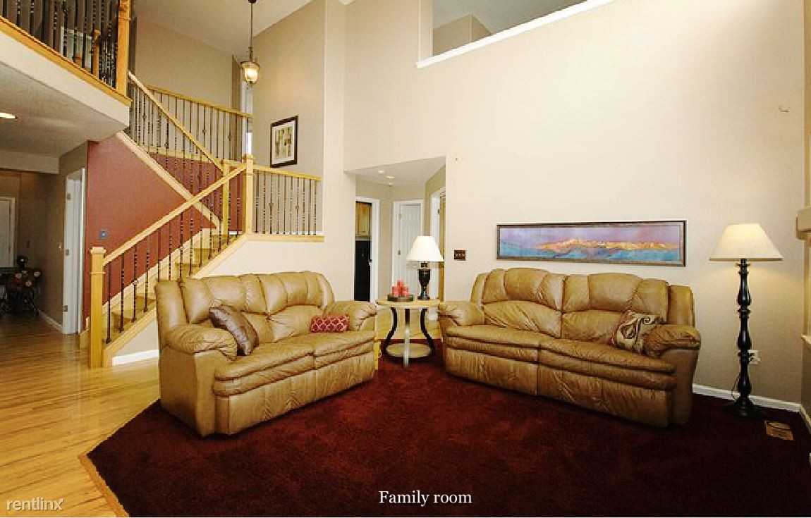 538 Shadbury Ct - Photo 3 of 18