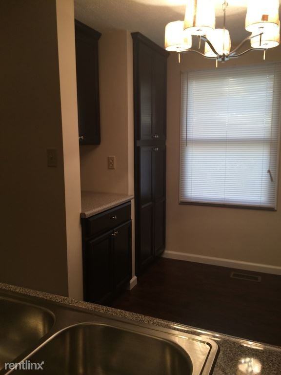 167 Scott Ln - Photo 3 of 9