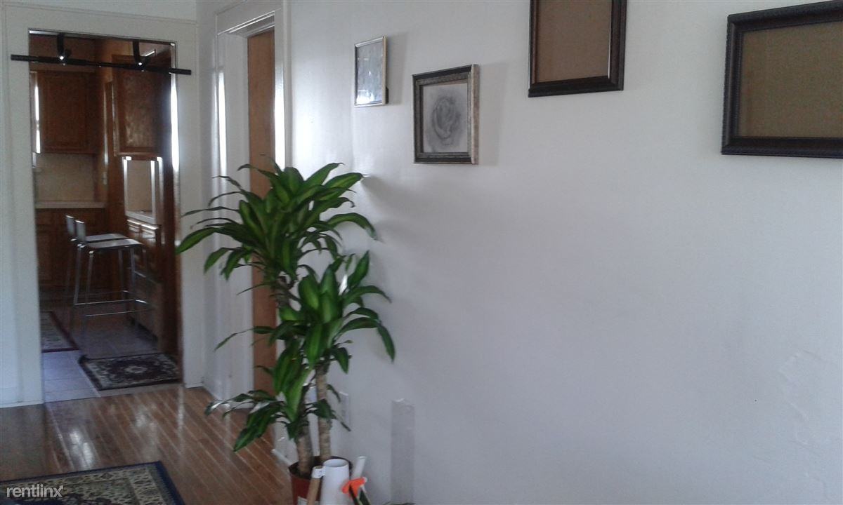 135 Lakeview Ave - Photo 2 of 2