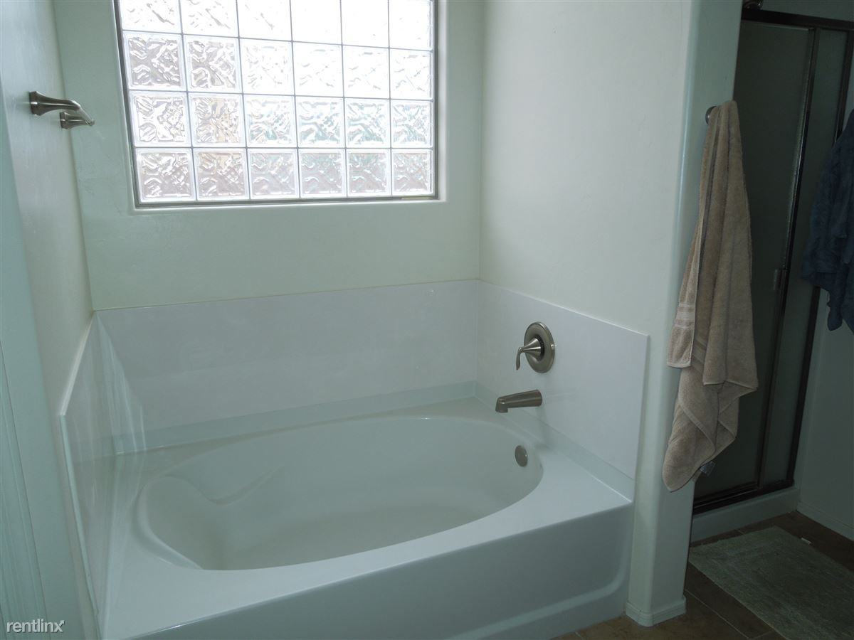 316 N Old Camp Ln - Photo 2 of 8