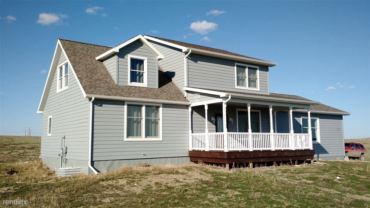 14745 Mortenson St - Photo 2 of 11