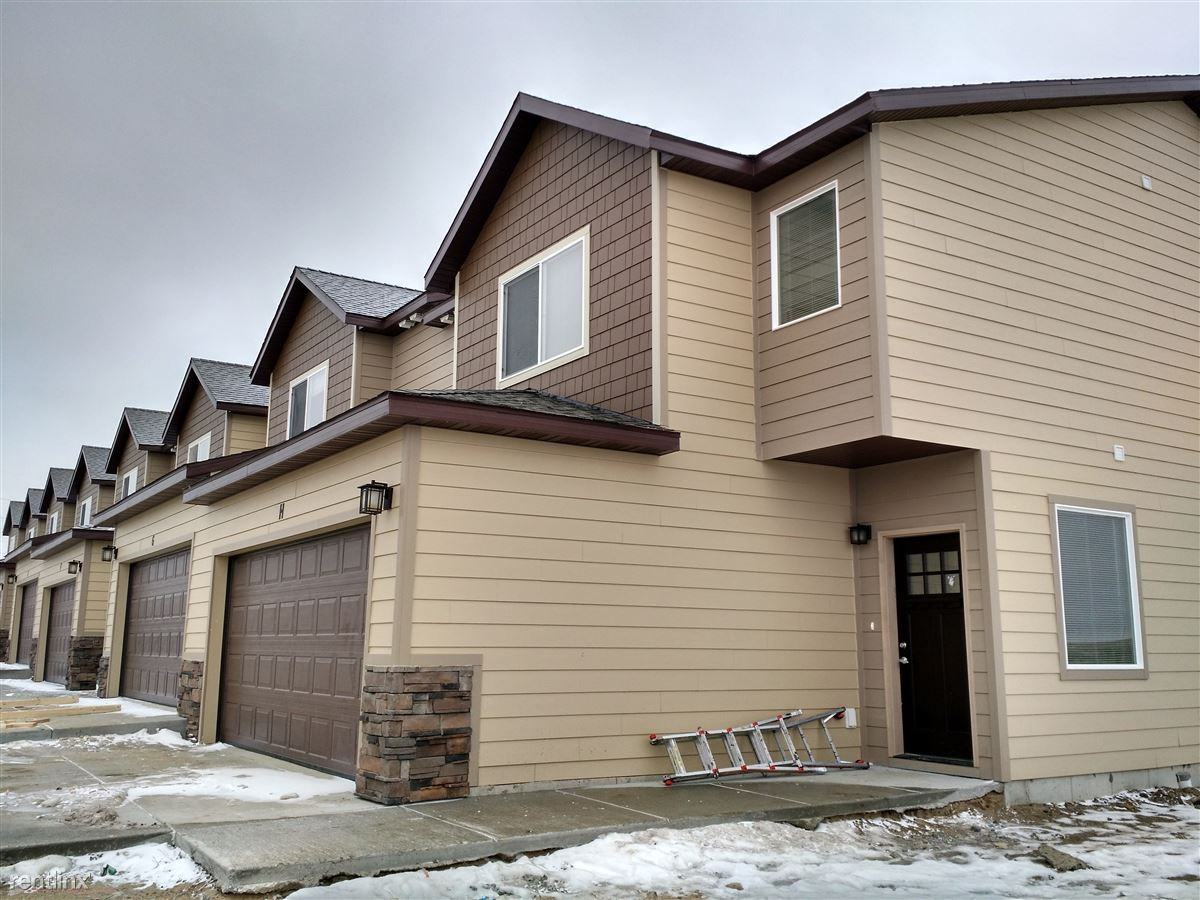 5807 Victoria Ave #C - Photo 2 of 6