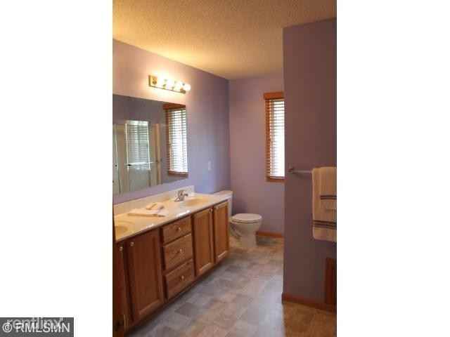 14303 Raymond Ln - Photo 3 of 10