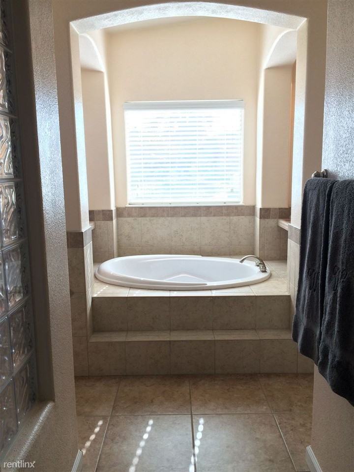 312 Ruins Rd - Photo 3 of 7