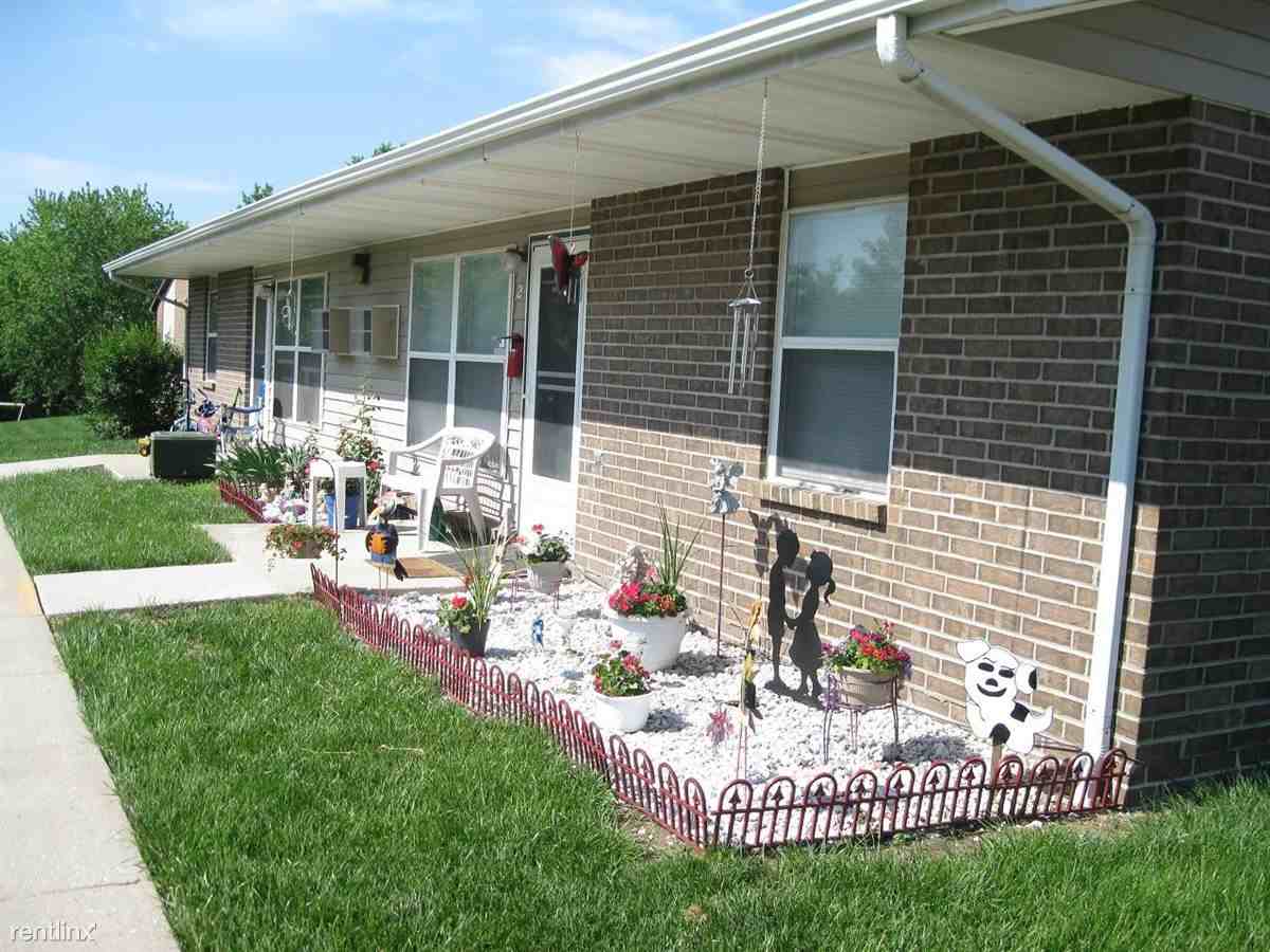 801 Northland Dr - Photo 2 of 5