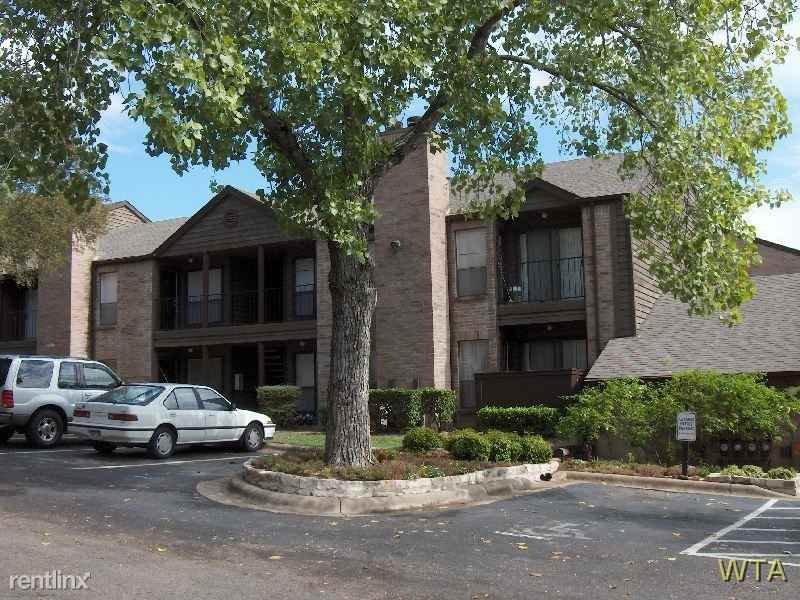 1601 E Anderson Ln - Photo 2 of 6