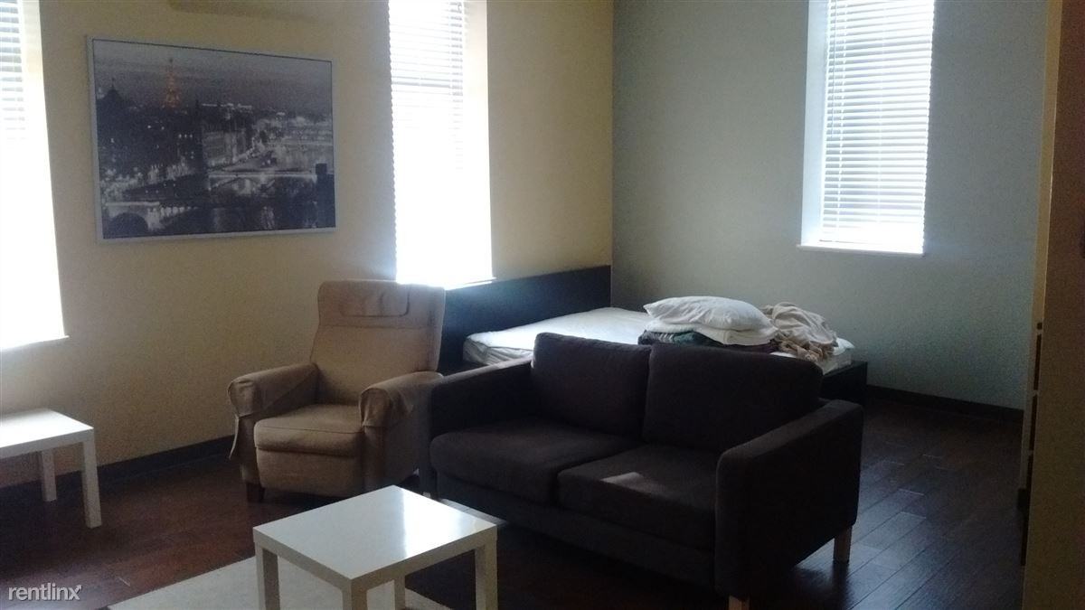 15 1/2 N Main St - Photo 2 of 10