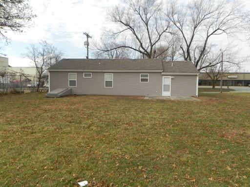 13513 Oak St - Photo 2 of 13