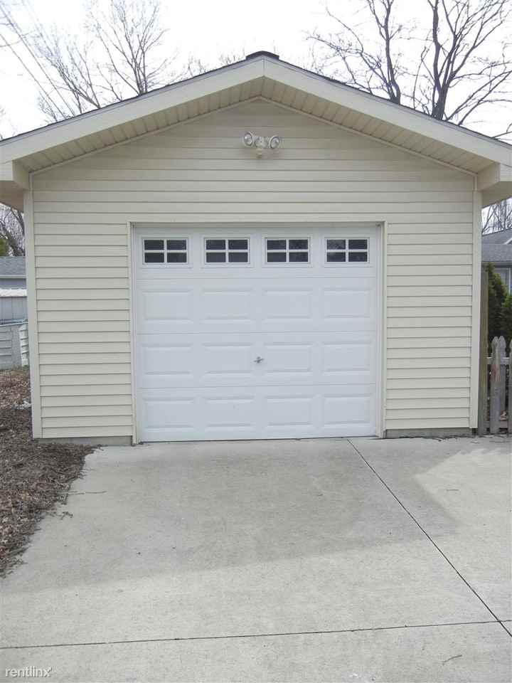 15858 Buckingham Ave - Photo 2 of 11