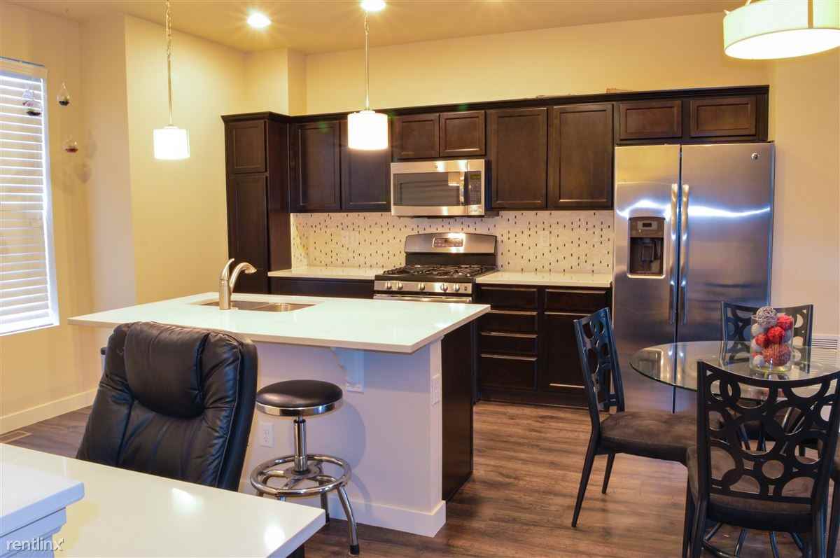 11296 Colony Cir - Photo 2 of 16