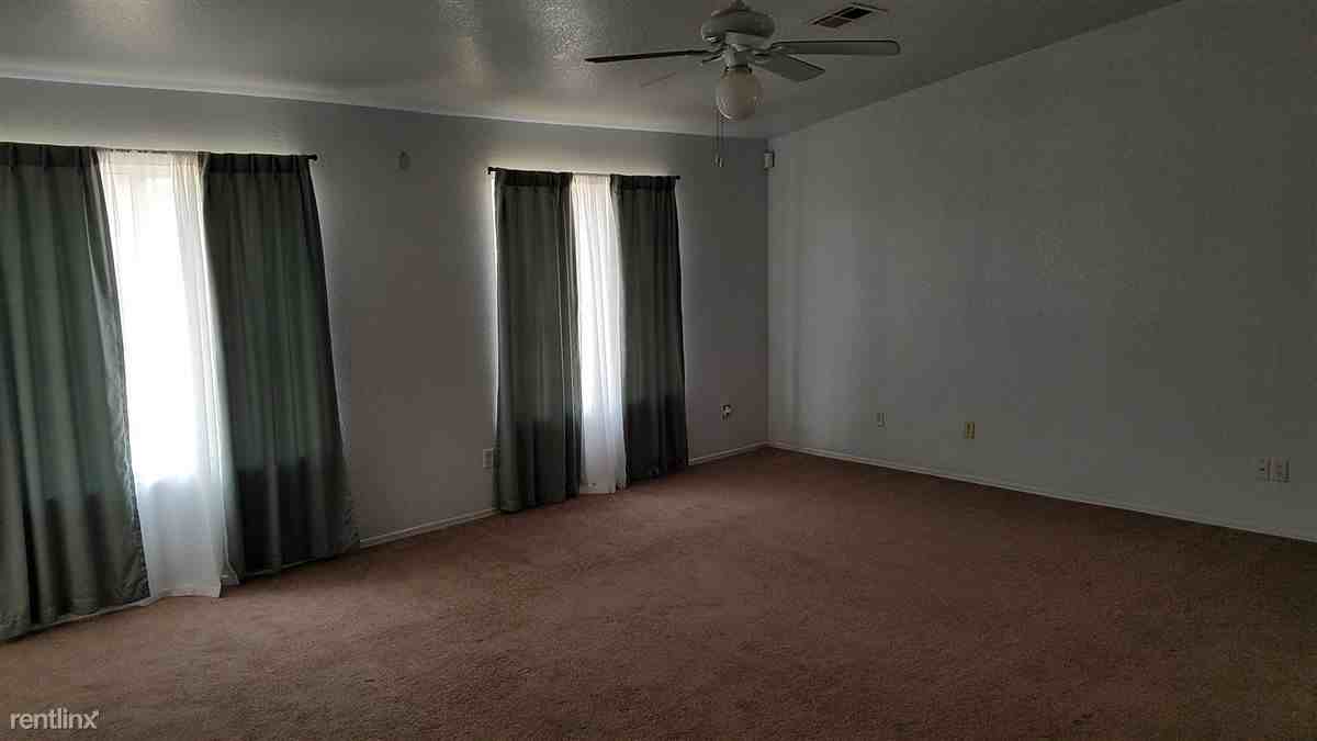 11338 E 26th Pl - Photo 2 of 8