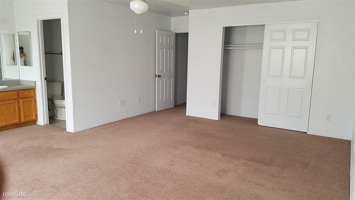 11338 E 26th Pl - Photo 3 of 8