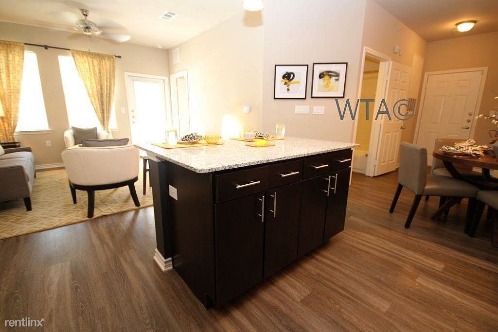 I281 & Stone Oak Parkway Apartments US281, San Antonio, TX 78258